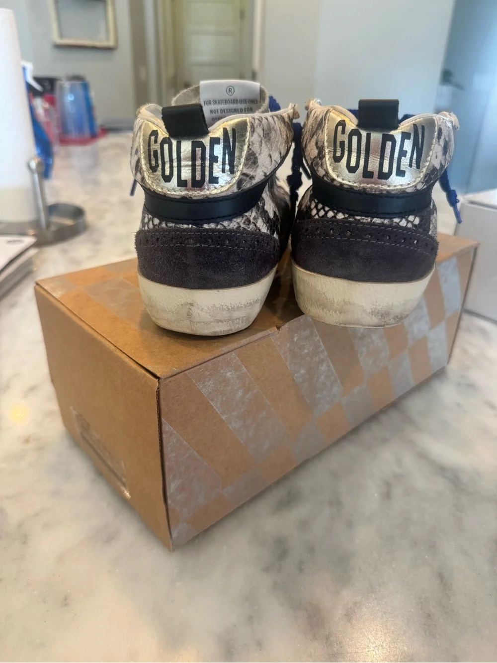 Golden Goose Women’s Mid-Top Sneakers with Pink Star and Blue Laces